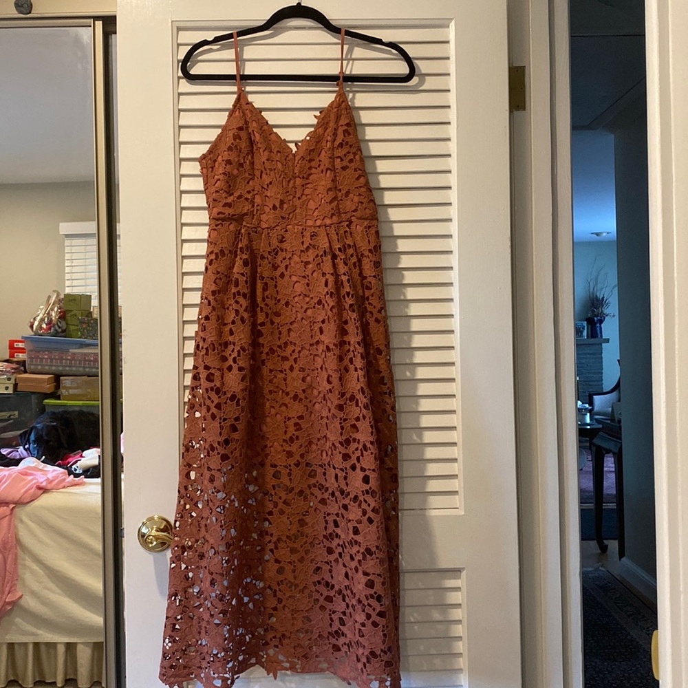 Lace midi dress